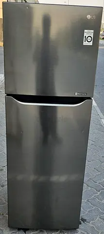 LG fridge for sale neat and calen