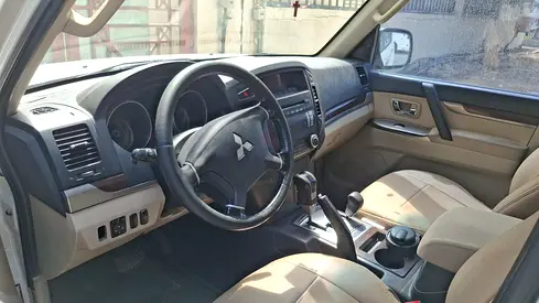 Mitsubshi Pajero