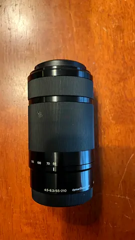 Sony E 55-210mm f/4.5-6.3 OSS