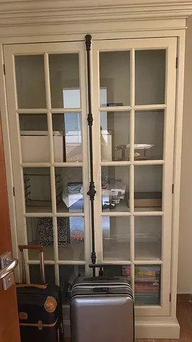 LUZ DE LUNA French casement double-door cabinet display vitrine shelf with cremone hardware wood