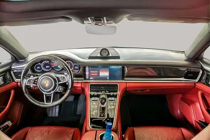 2017 Porsche PANAMERA 照片 9