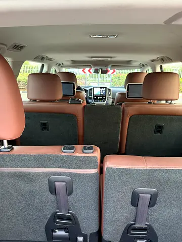 2016 Toyota LAND CRUISER — миниатюра 9