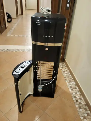 Hitachi bottom load water dispenser