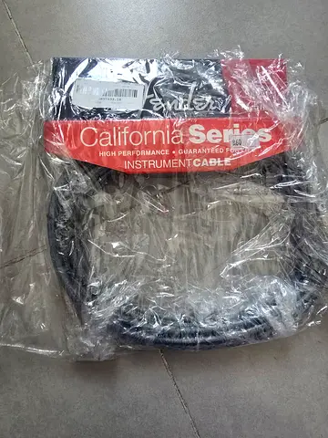2 instrument cables