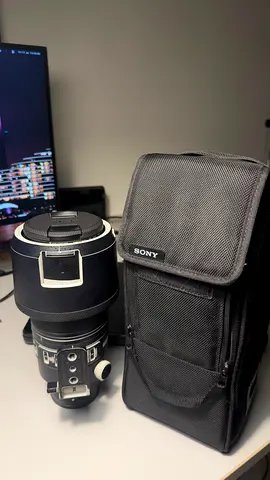 Sony 70-200 2.8 GM ii Telephoto Lens with Original packaging