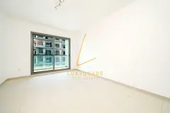 12 Cheques | Vacant Now | Kitchen Appliances
