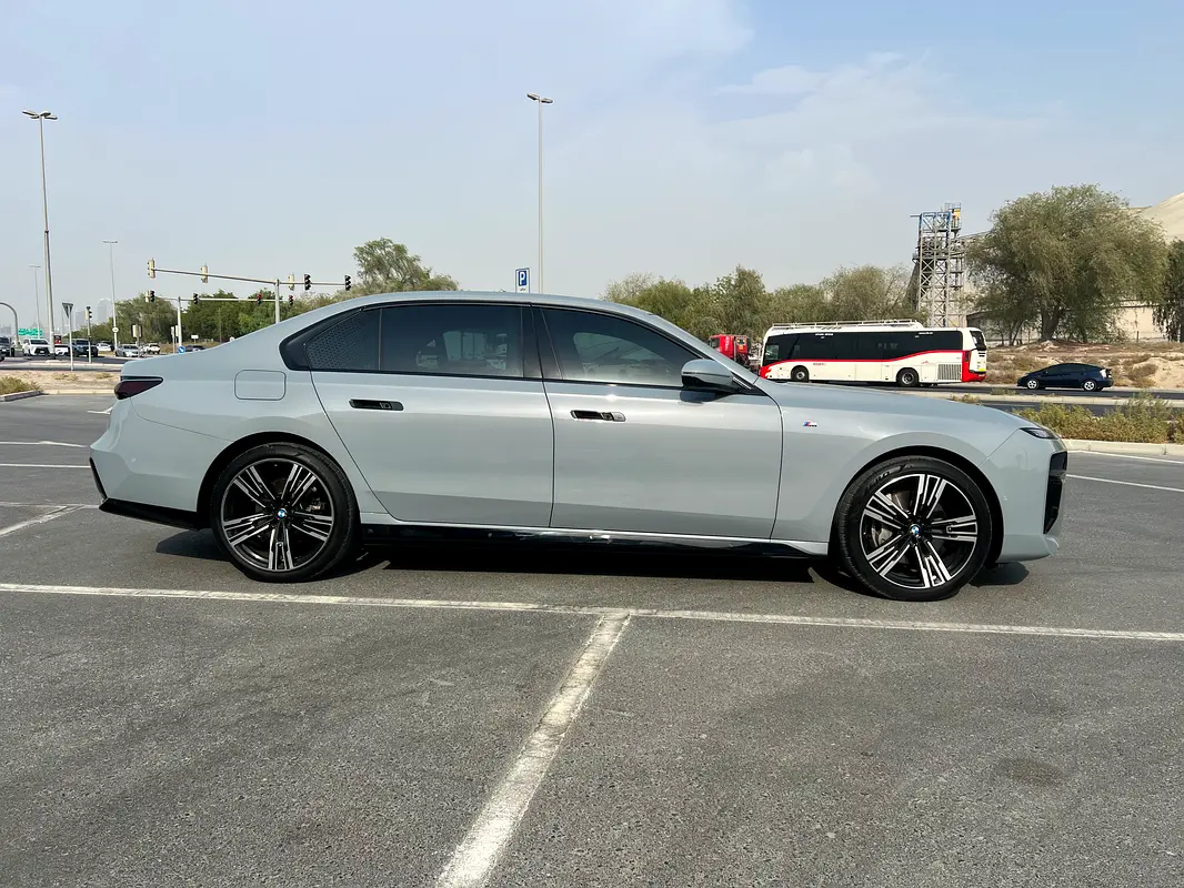 BMW 7-Series 2023