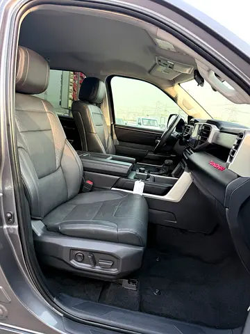 2023 Toyota TUNDRA — миниатюра 8