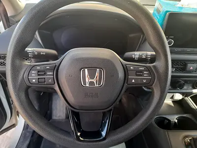 صورة 8 لـ 2023 Honda HR-V