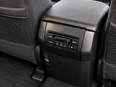 صورة 16 لـ 2022 Toyota PRADO