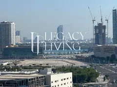 Spacious 1+Study | Sea & City View | Vacant