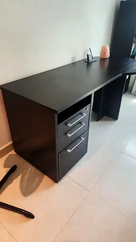 L-shaped Office Desk with 3-Drawer Pedestal