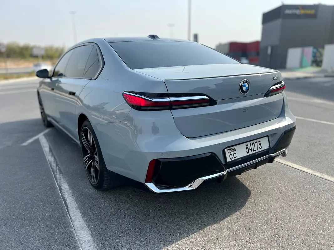 BMW 7-Series 2023