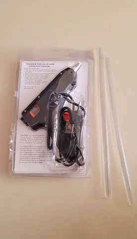 Glue Gun with Glue Sticks