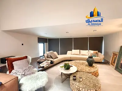Lahwish Big 4bhk Villa Near by park 100k