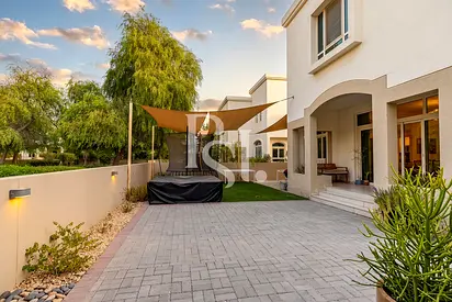 Single Row | Furnished | Prime Location!