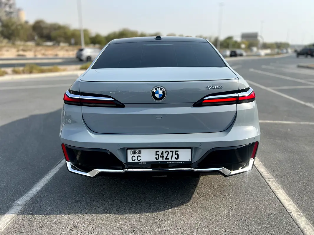 BMW 7-Series 2023