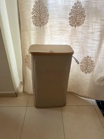 Beige Fabric Laundry Hamper / Storage Basket with Lid. Foldable