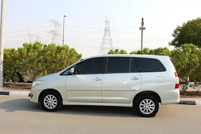 2013 Toyota INNOVA — фото 12