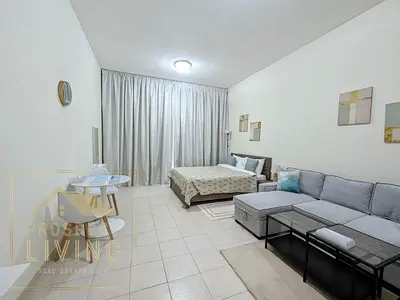 Close to Metro/Bus | Cozy and Neat | Fully Furnished and Equipped