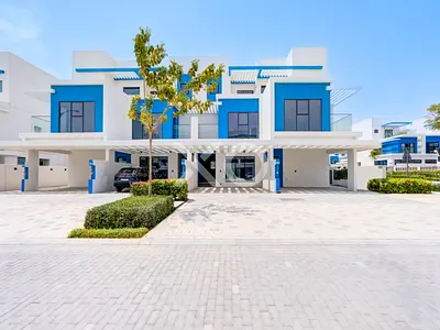 MULTIPLE CHEQUES | READY TO MOVE IN