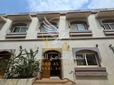 فرصة مميزة لامتلاك التميز فيلا راقية في موقع حيوي بمنطقة شرقان بالشارقة للايجار السنوي