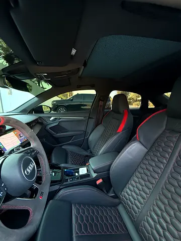 صورة 7 لـ 2022 AUDI RS3