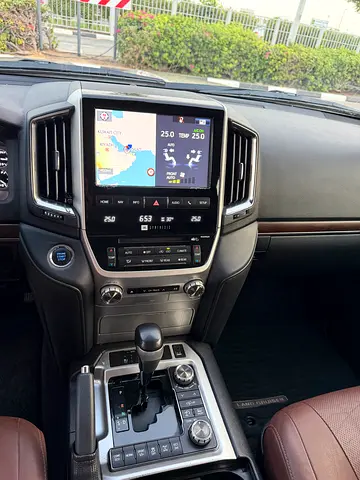 2016 Toyota LAND CRUISER — миниатюра 16