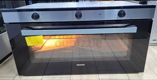 Siemens brand new stock piece 90cm electric oven