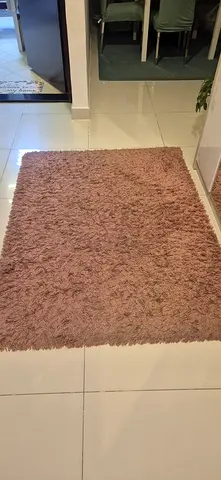 Light brown shaggy rug - good condition, 120x160 cm (approx.) And 4 dining table chairs
