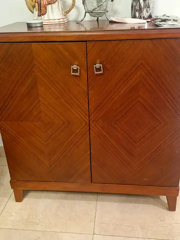 Dining cabinet