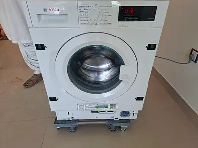 Bosch series 6 built in washing machine same like new condition