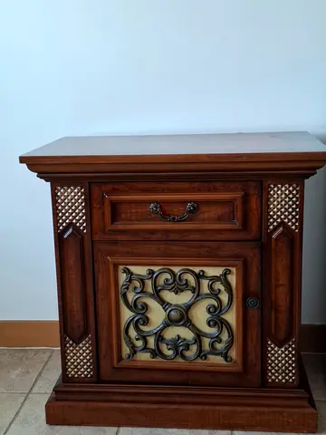 Beautiful Antique Storage Cabinet – Great Condition  Pickup 📍- Jumeirah 2