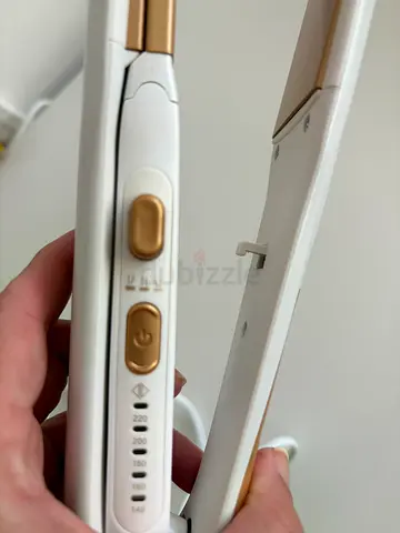 Geepers White & Gold Hair Straightener / crimper/ Flat Iron - excellent Condition- never used.