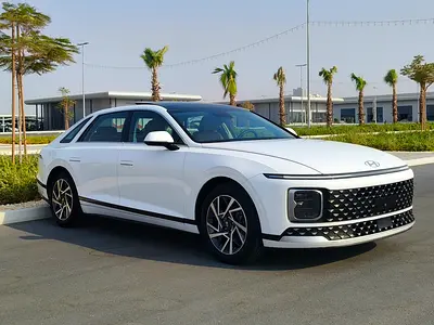 2024 Model Hyundai Azera, Full Option, Panoramic Roof, 42,376 kilometers driven only, GCC Specs.