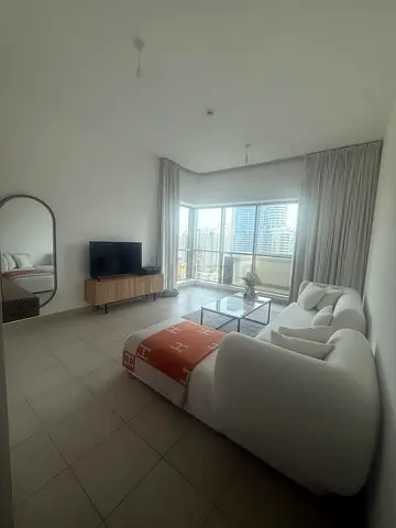 One Bedroom Apartment in Downtown, Level 22, 4 Cheques