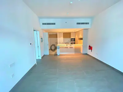 شقة بغرفة نوم واحدة | Kensington Waters A | شرفة وإطلالة على المدينة | مطبخ مفتوح حديث