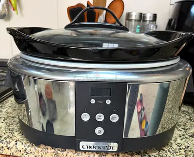 Crockpot slow cooker