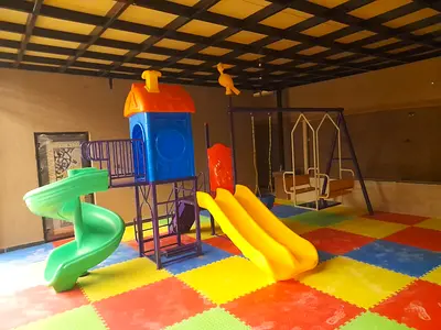 Indoor multi-play kids playground set with slides and swings