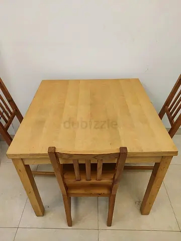 Extendable solid wood dining table with 3 chairs - natural finish