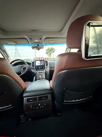 2016 Toyota LAND CRUISER — миниатюра 19