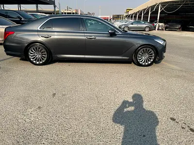 2017 Genesis G90 — фото 4