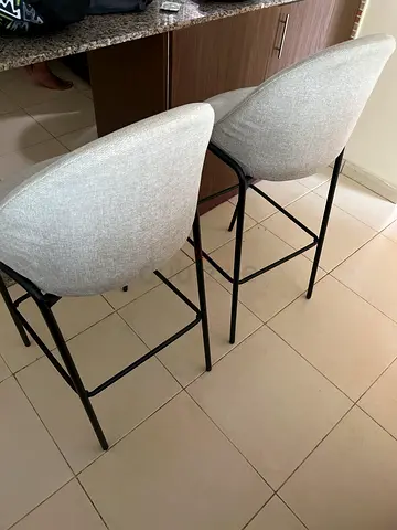 2 High chairs / Bar stool