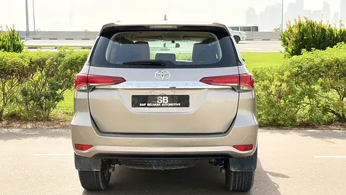 2020 Toyota FORTUNER — миниатюра 6
