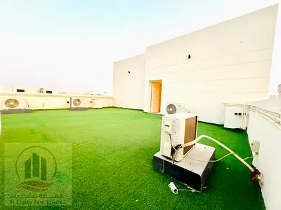 فيلا واسعه للايجار السنوي بالزاهيه 6 غرف نوم ماستر