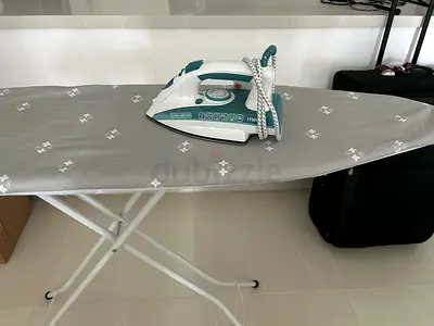Black and decker Steam Iron - Good Working Condition