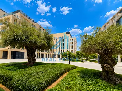 Spacious Layout | Ready To Move | Prime Location