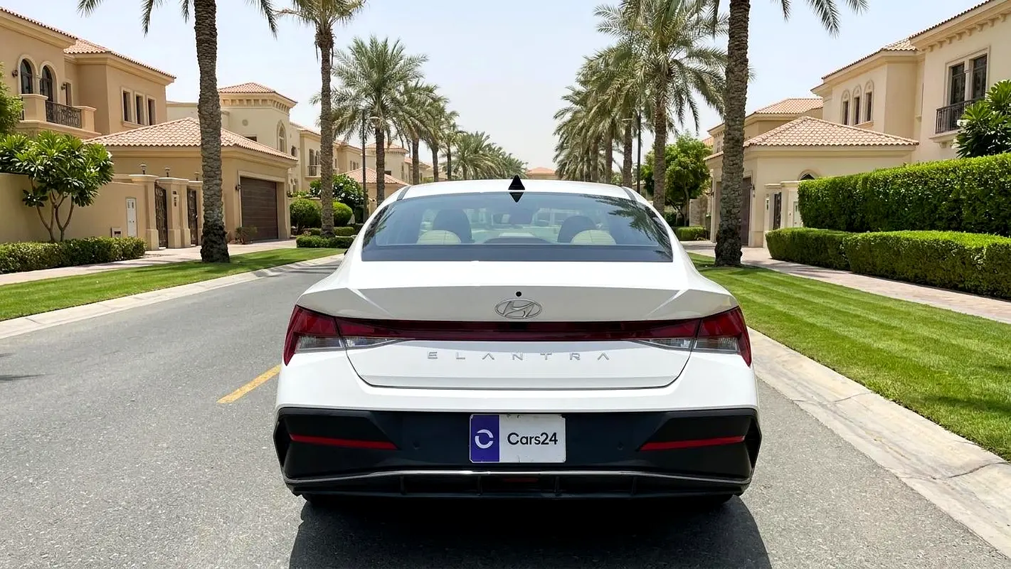 هيونداي إلنترا 2024
