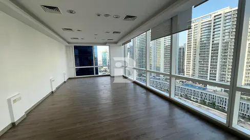Bright Corner Office | Vacant | 6 Cheuqes on...