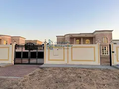 For sale in Al Nouf: a villa featuring a sophisticated design, a strategic location, and spacious ar